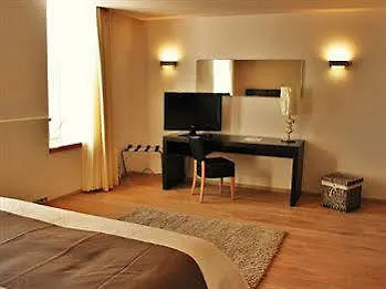 Domaine Du Chateau De モダーヴ