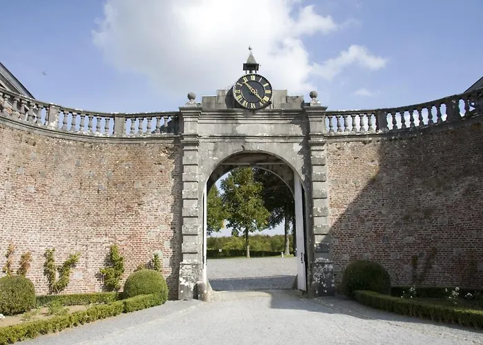 Hotel Domaine Du Chateau De Modave