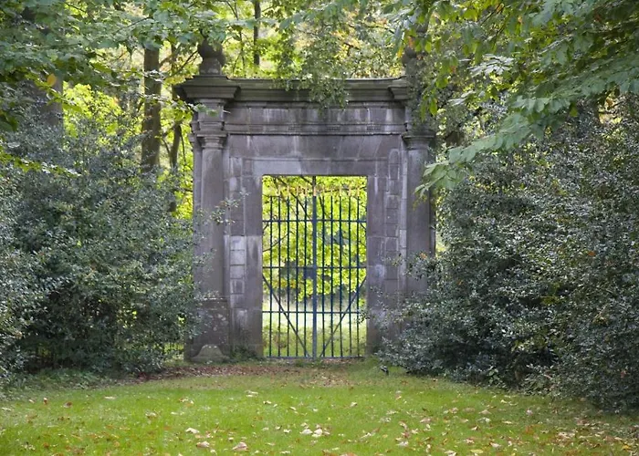 Hotel Domaine Du Chateau De Modave