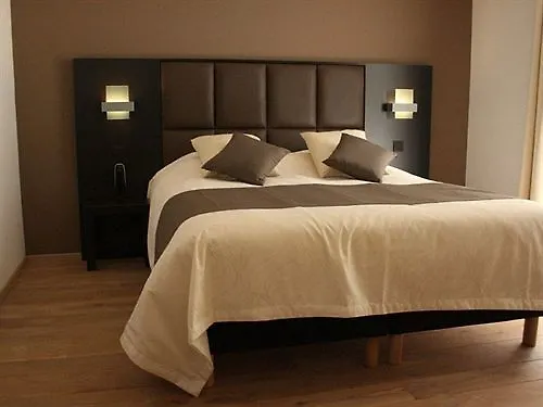 Hotel Domaine Du Chateau De 2*